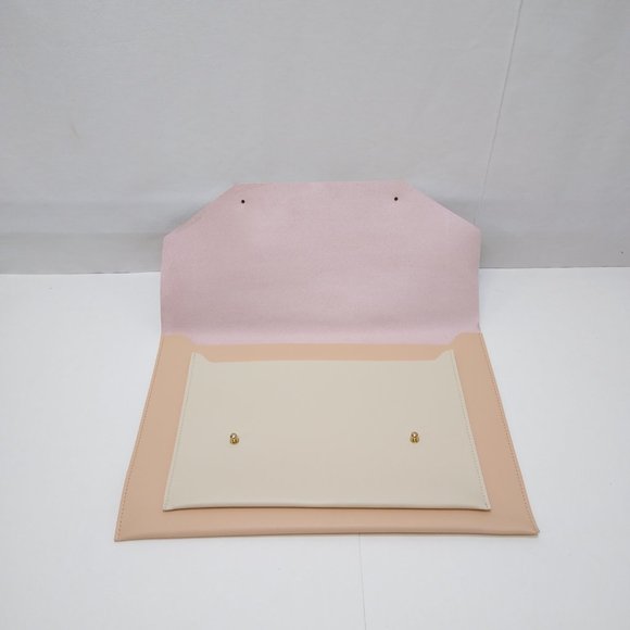 Vegan Leather Laptop Folio Fits Laptops Up To 14" Two Pockets Button Closure NWT - Picture 3 of 4